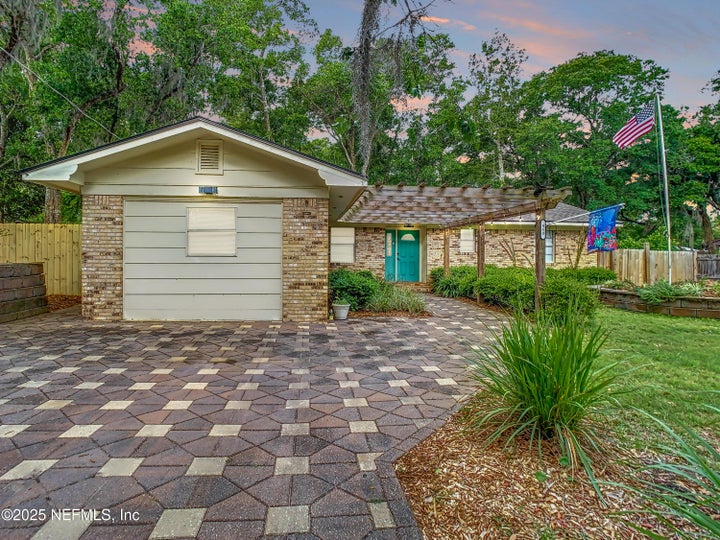 -460 Lobelia Road-Twilight-1