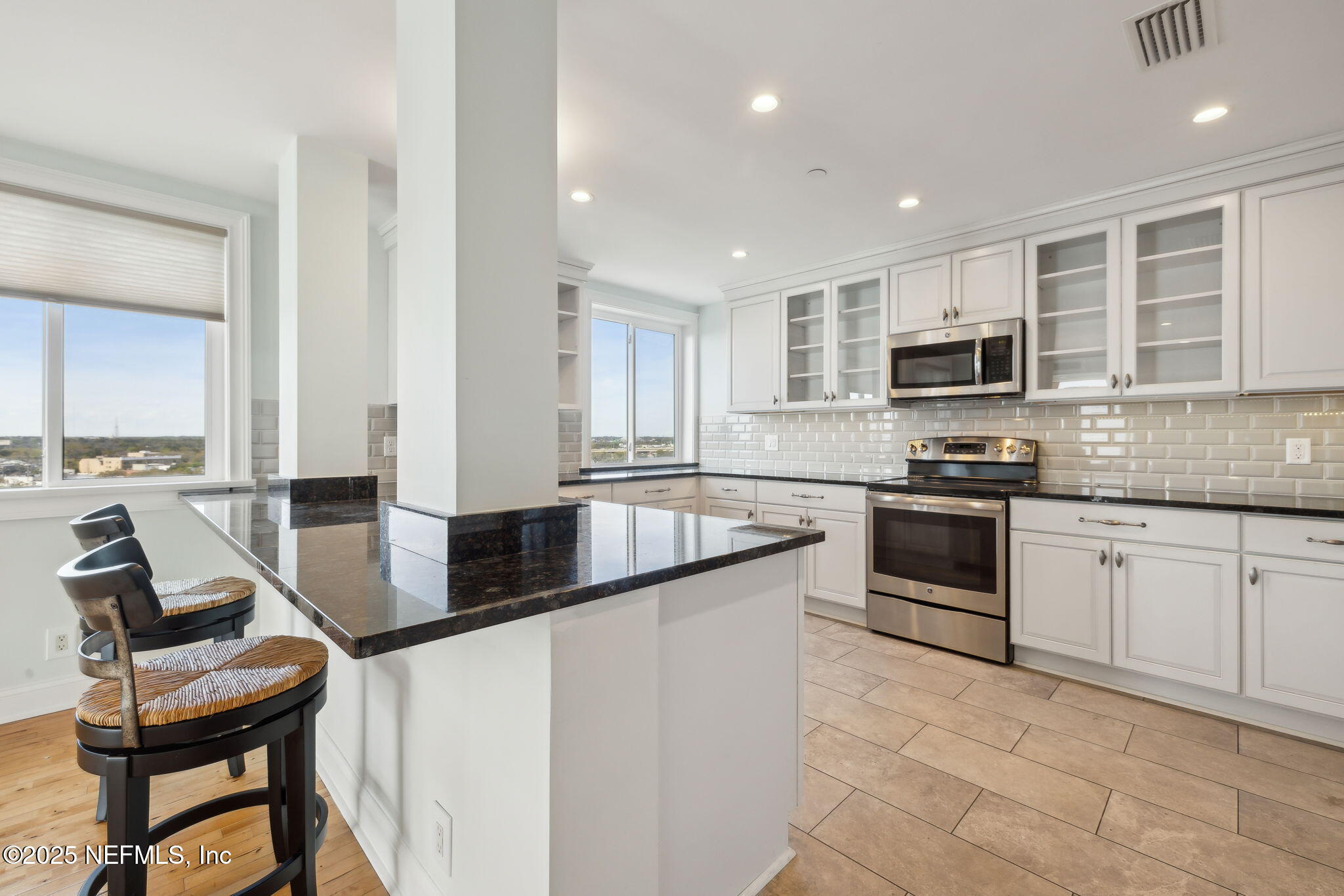 1560 LANCASTER Terrace 1203