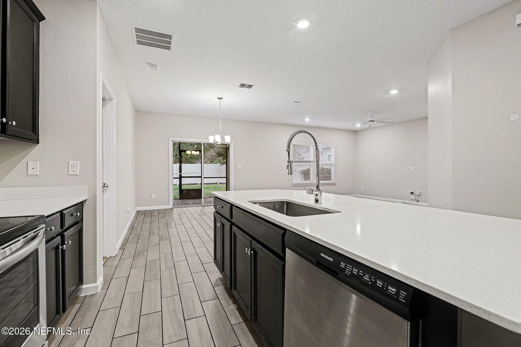 7111 LONGLEAF BRANCH Drive