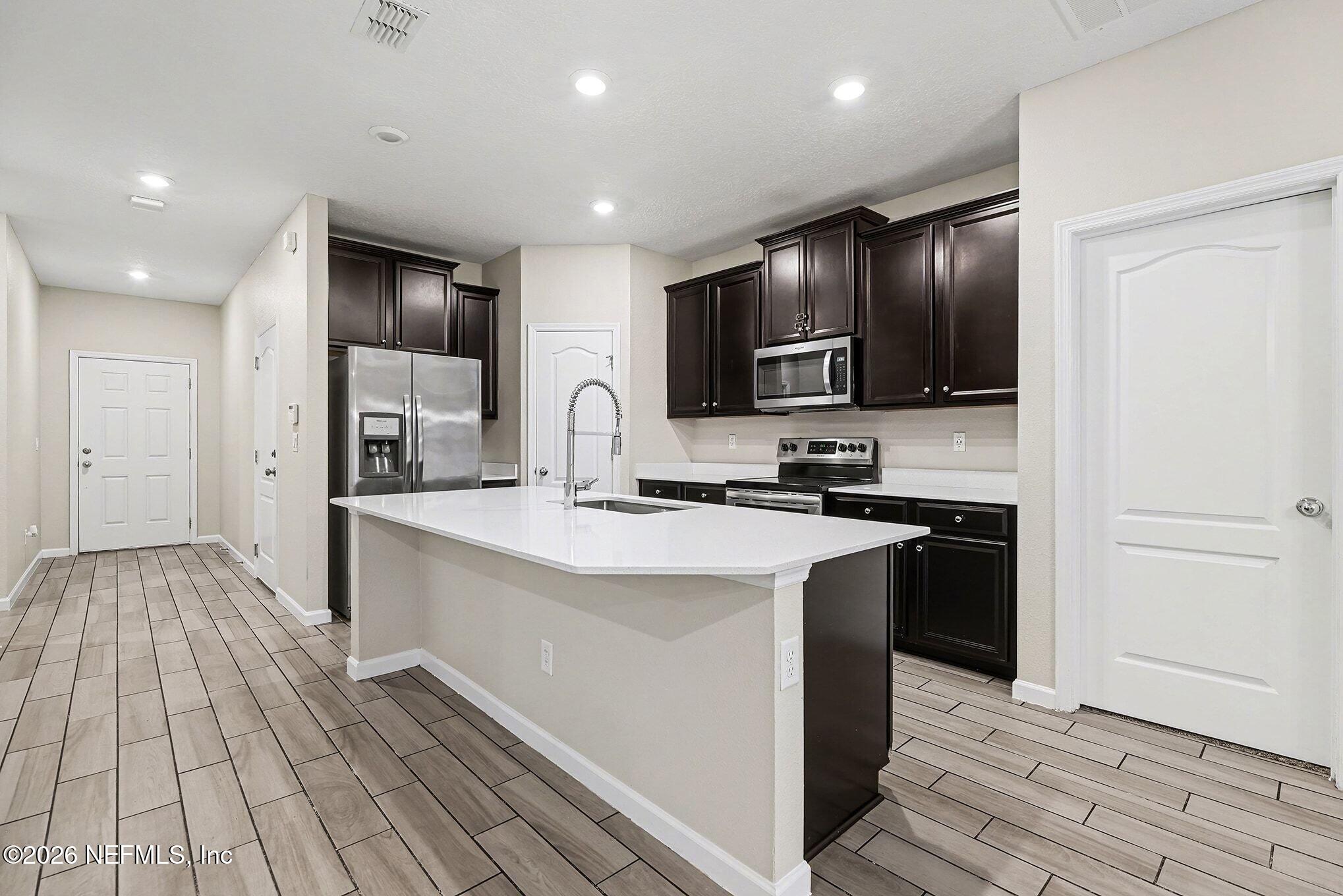 7111 LONGLEAF BRANCH Drive