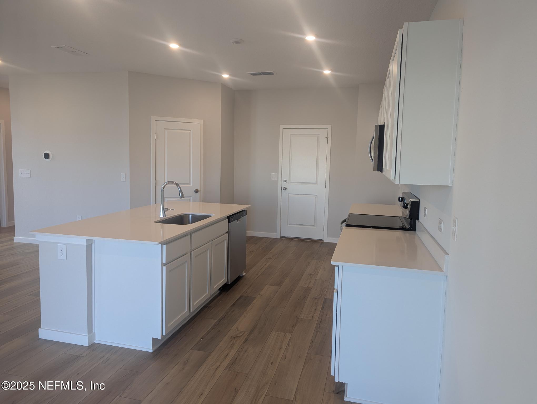 56 BRAZIL NUT Circle 138