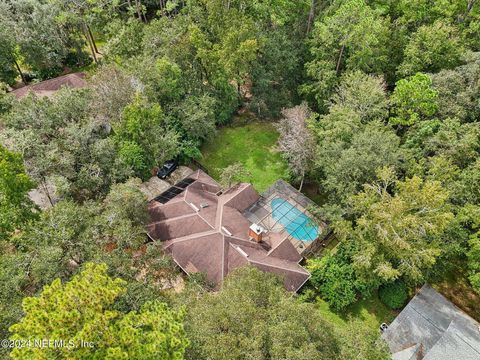 A home in Middleburg