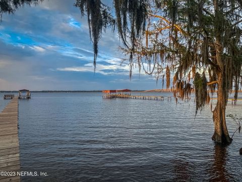 A home in Green Cove Springs