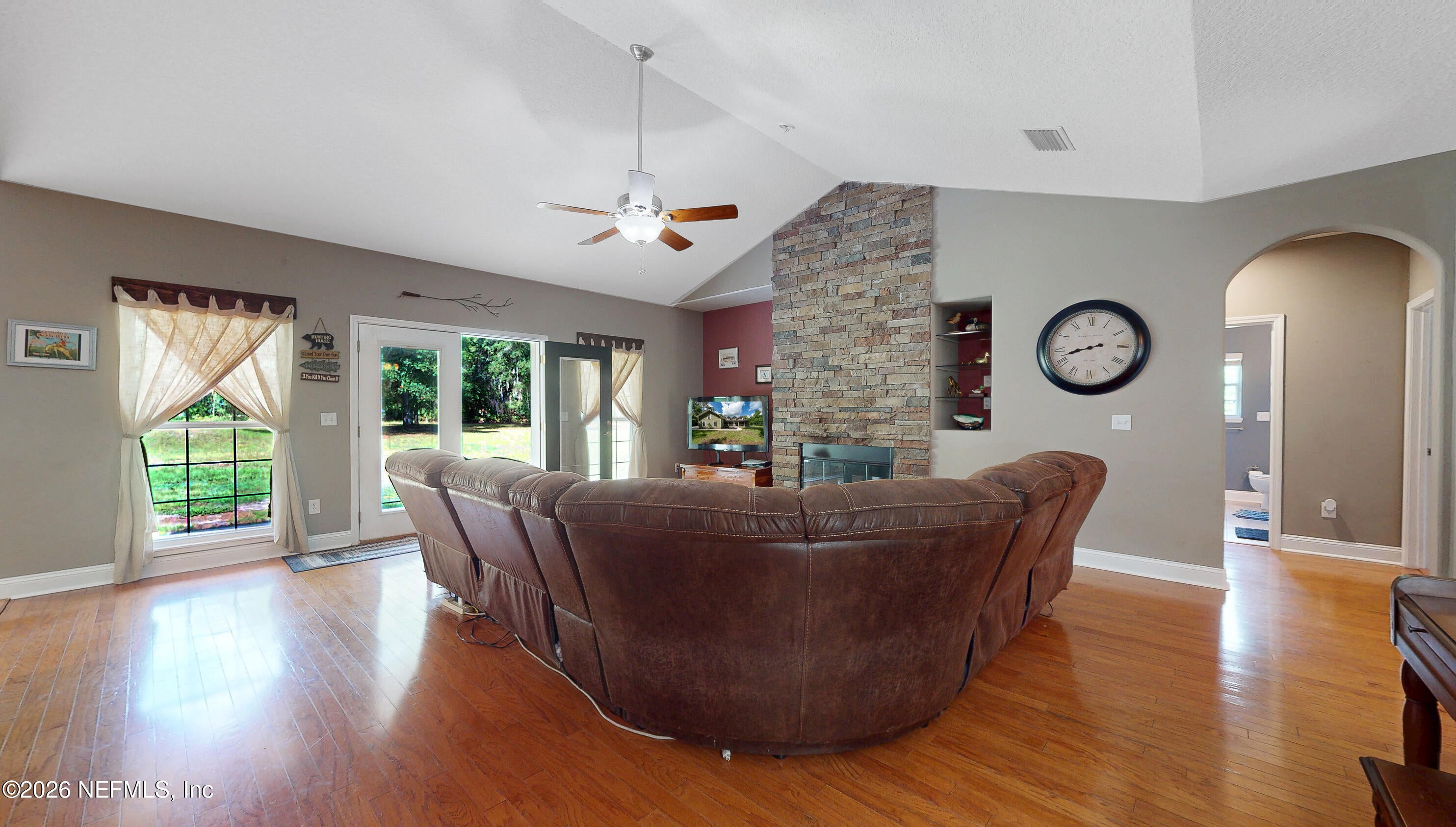 321 EAGLE CREEK Road