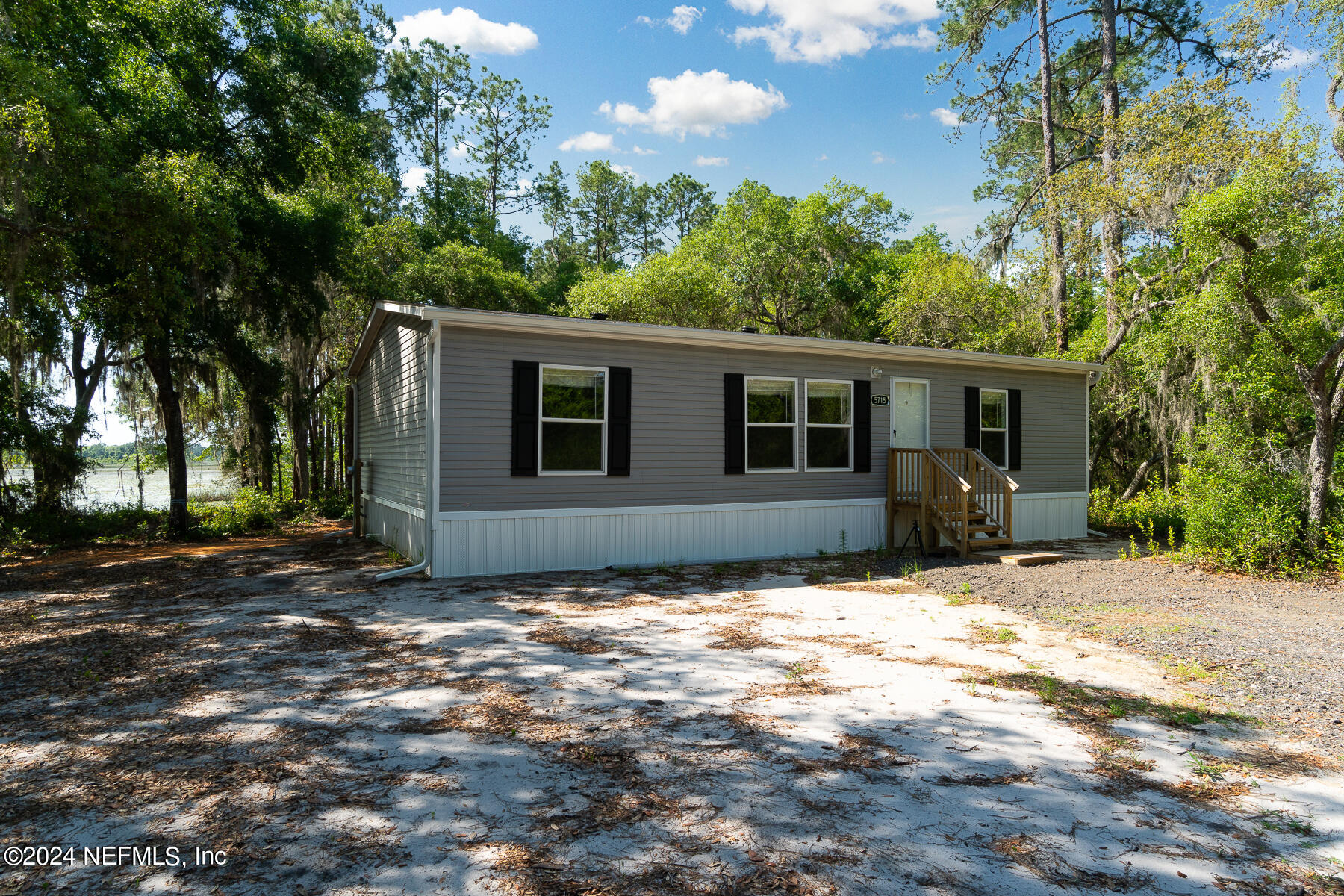Keystone Heights, FL home for sale located at 5715 Caribbean Circle, Keystone Heights, FL 32656