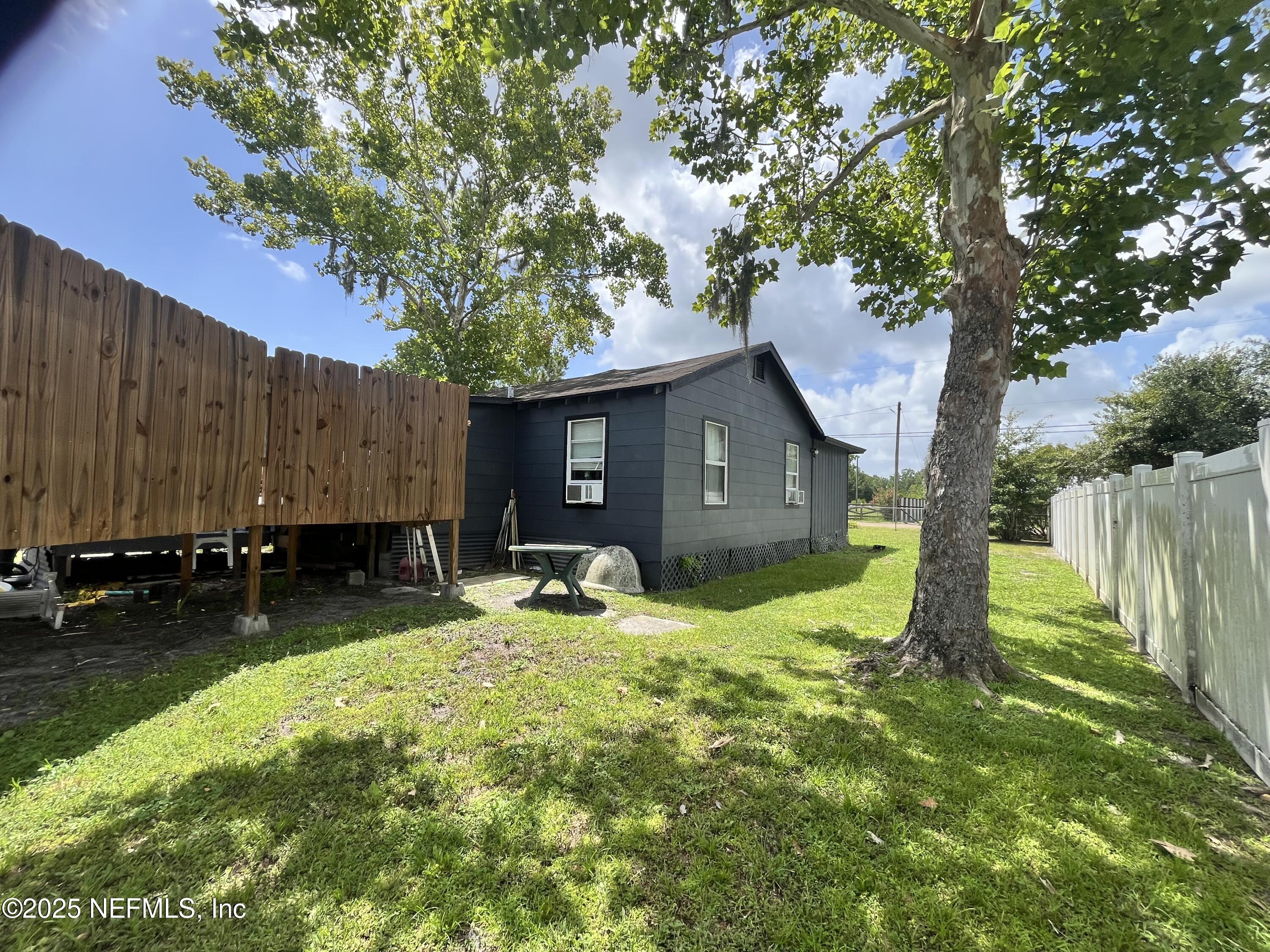 13591 SELLERS Lane