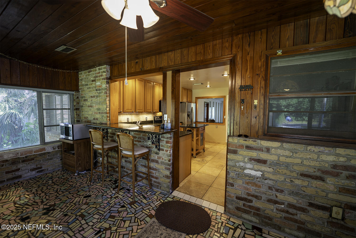 5527 HYDE PARK Circle