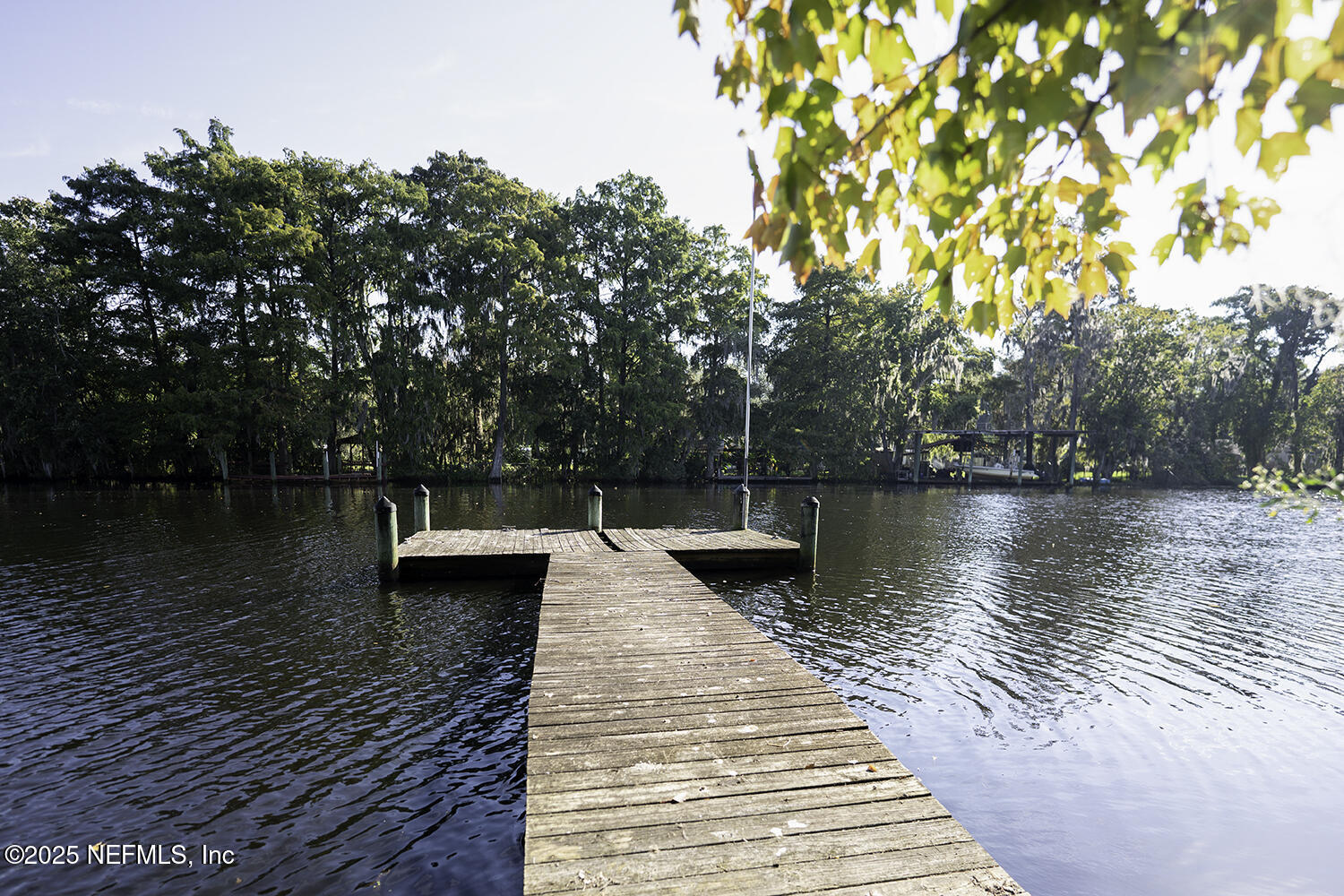 5527 HYDE PARK Circle