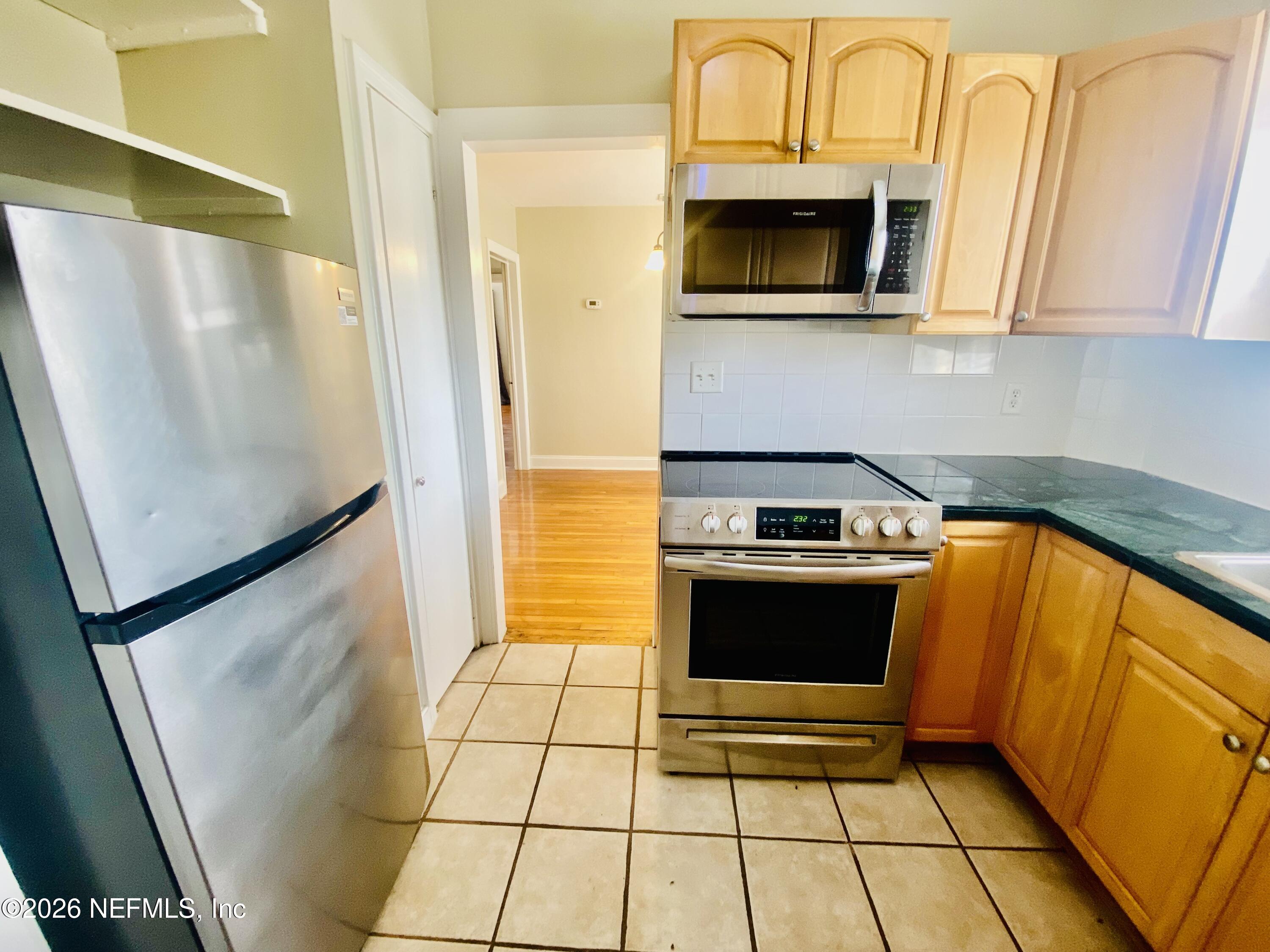 2159 RIVERSIDE Avenue 7