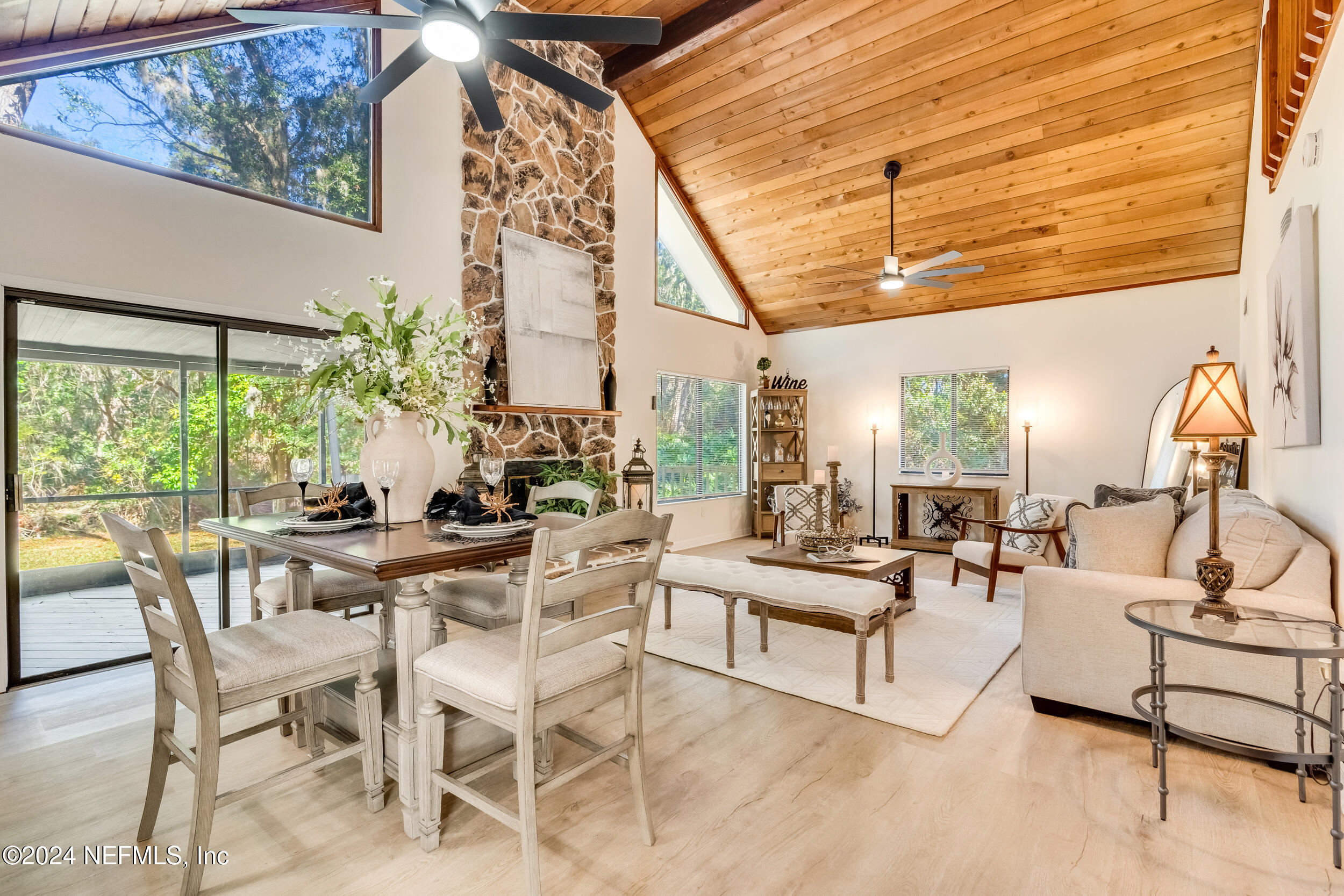 212 RAINTREE Trail