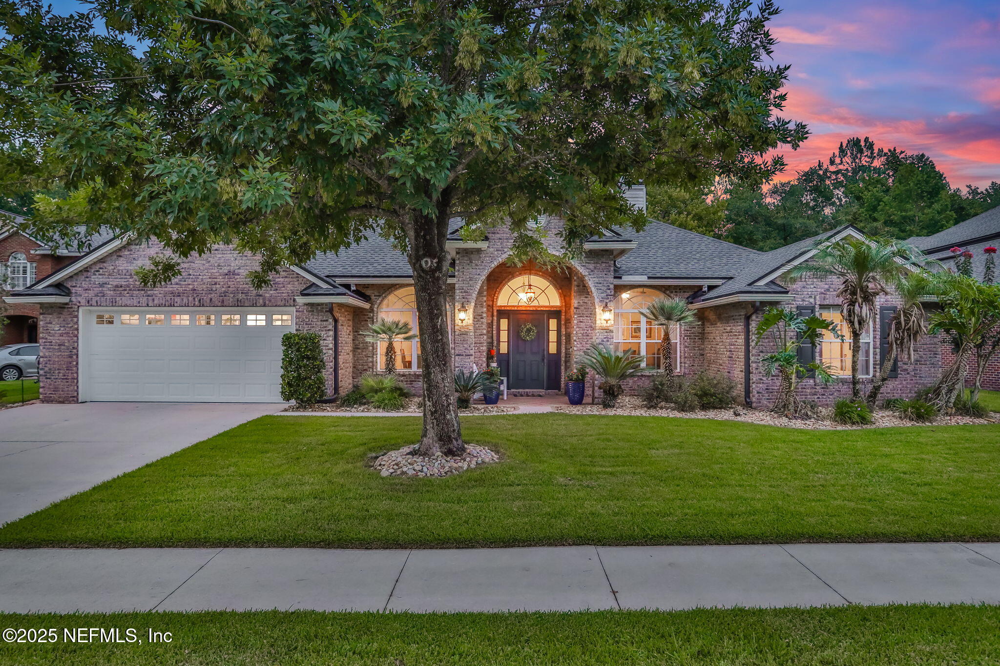 2411 GOLDEN BELL Lane