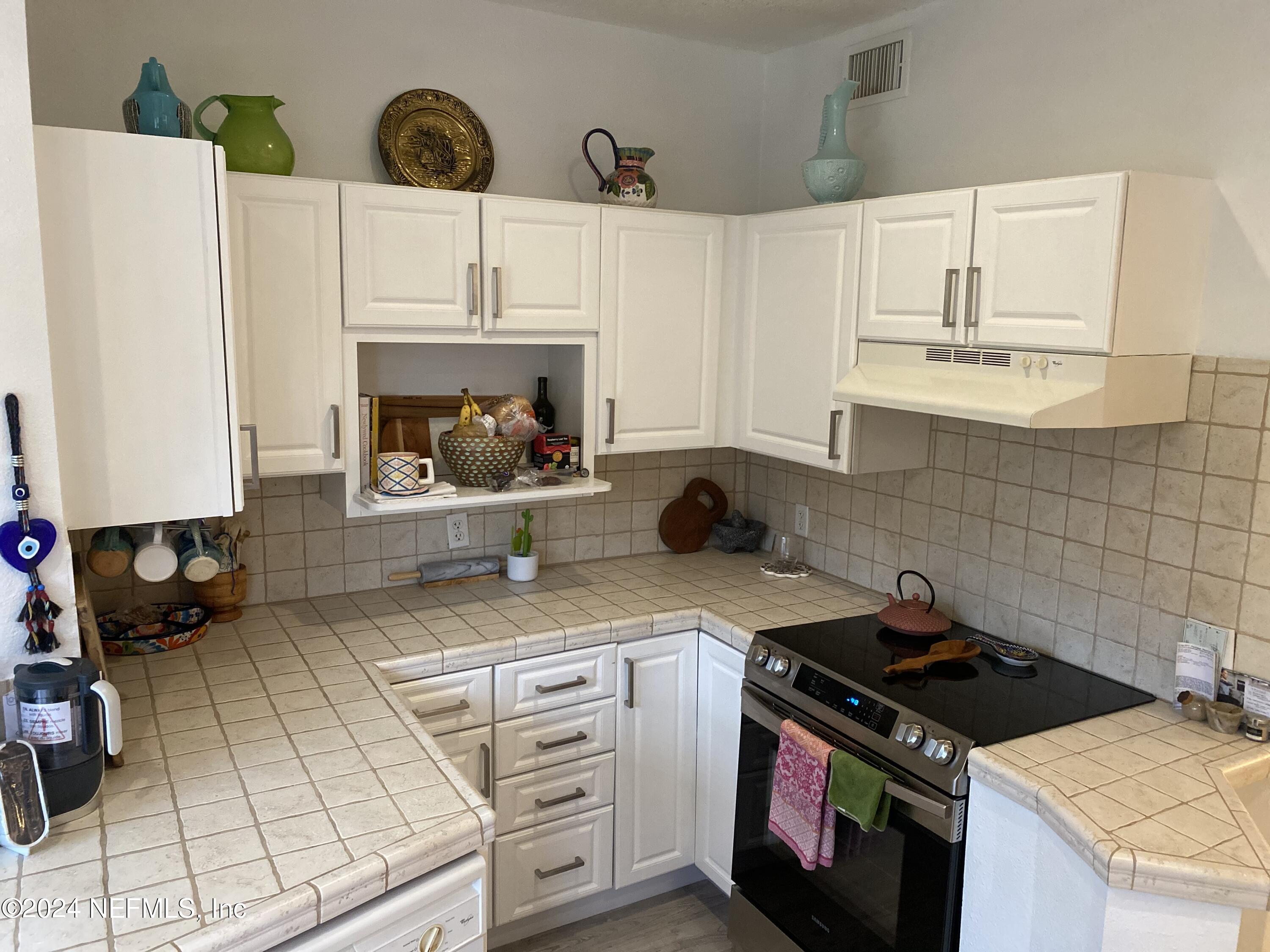 Jacksonville Beach, Florida 32250, United States, 3 Bedrooms Bedrooms, ,4 BathroomsBathrooms,Residential,Active,53254