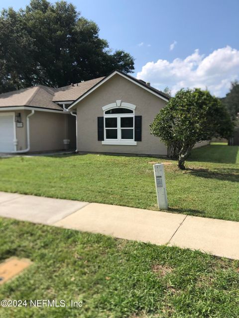 8229 PROVINCIAL Circle S Jacksonville FL 32277