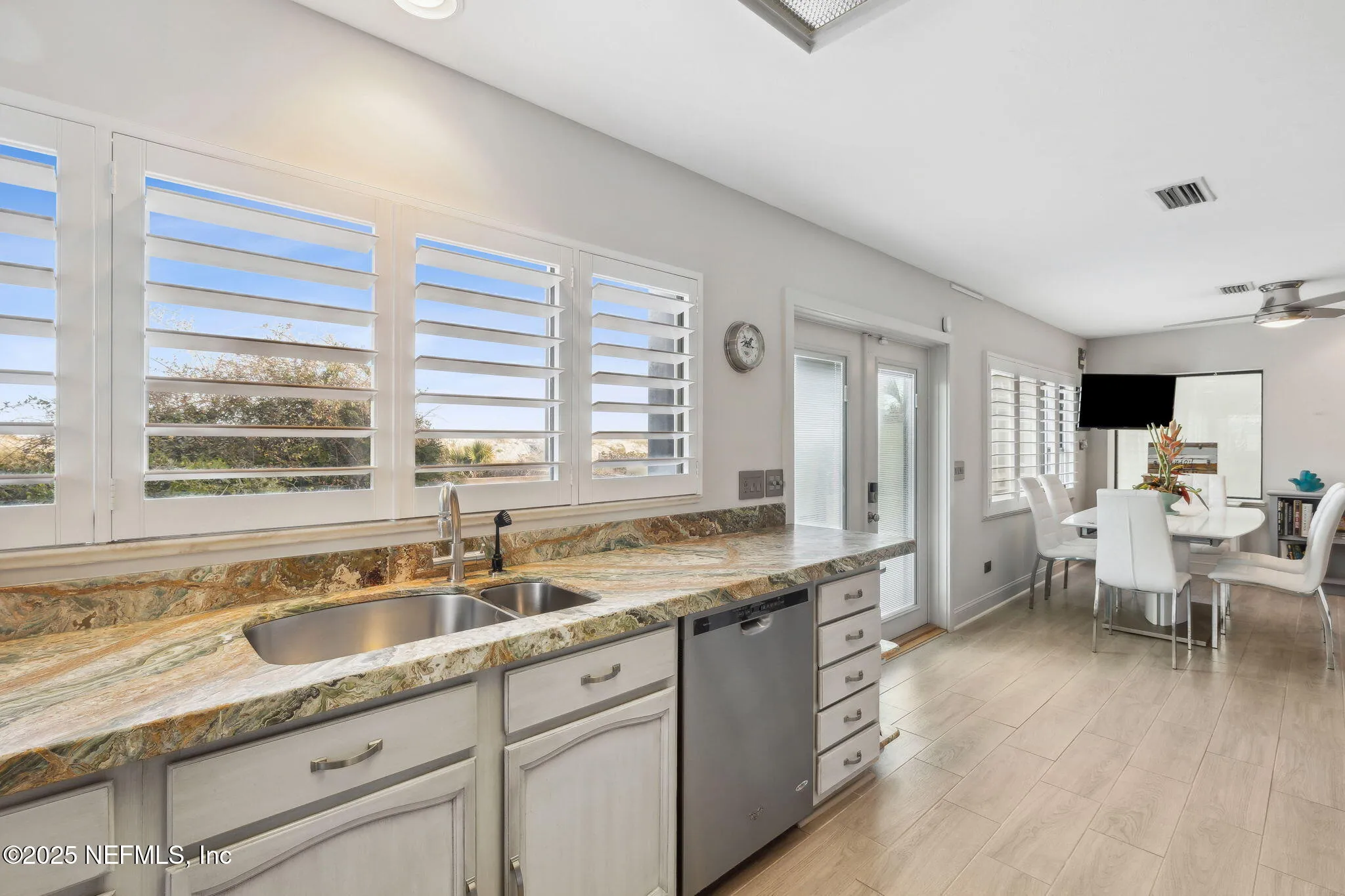 Atlantic Beach, Florida 32233, United States, 3 Bedrooms Bedrooms, ,3 BathroomsBathrooms,Residential,Active,89241