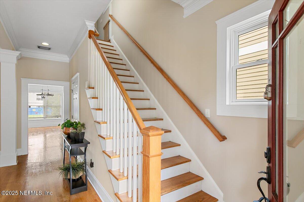 138 E 9TH Street