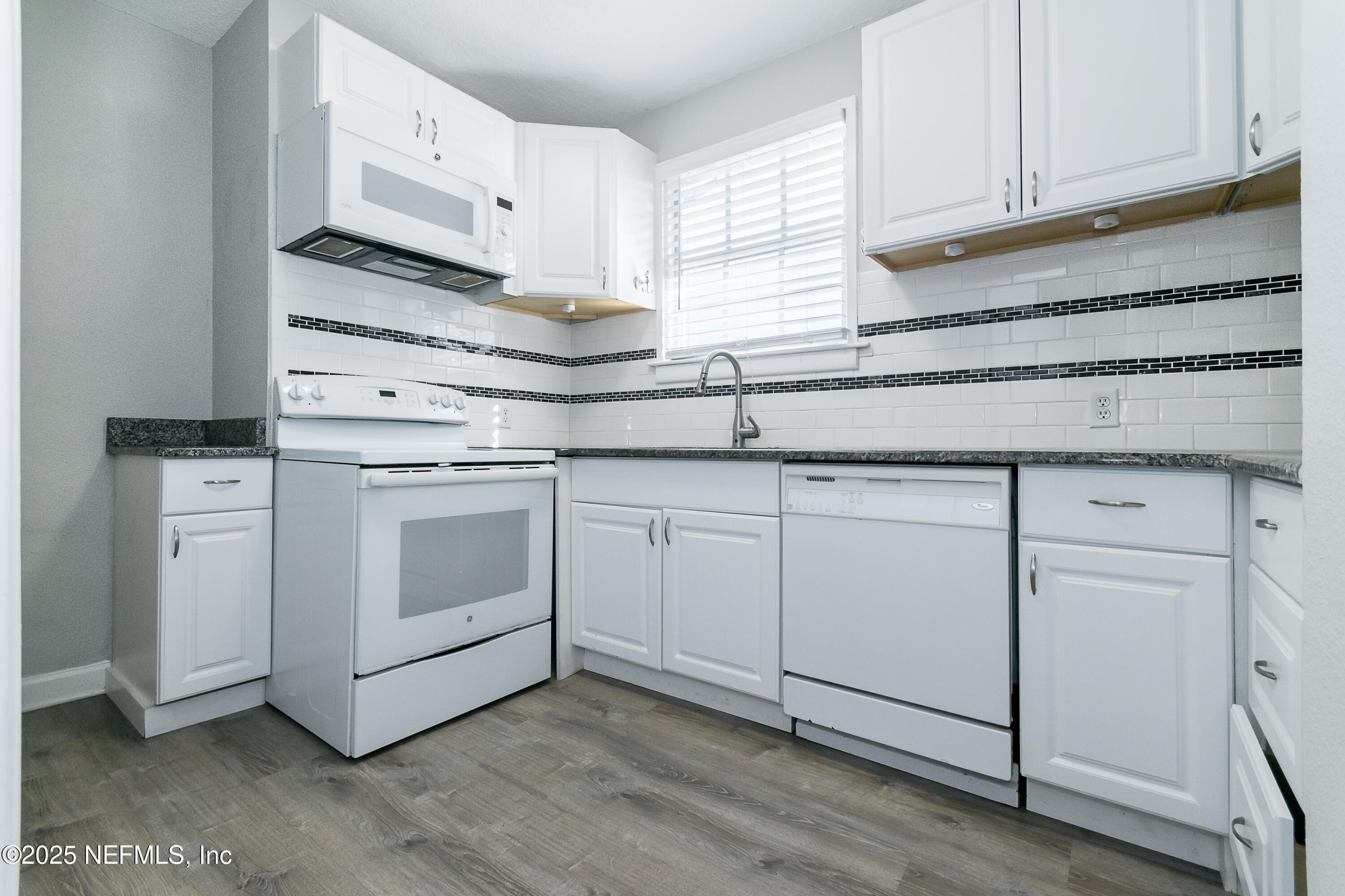 319 1ST Avenue N 2-E