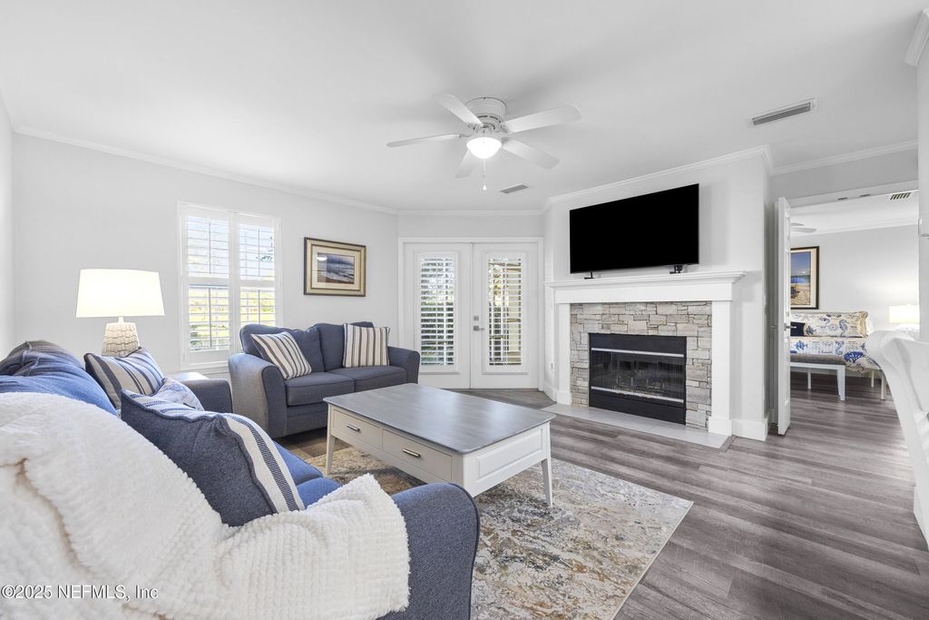 listing image 0