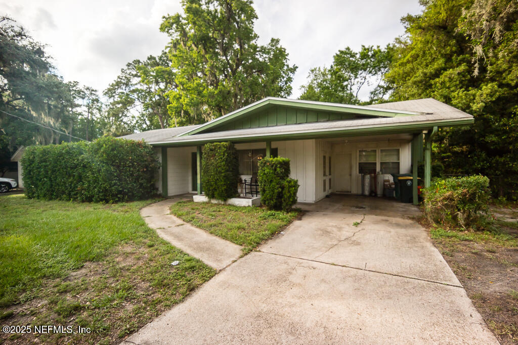 735 GROVE PARK Boulevard