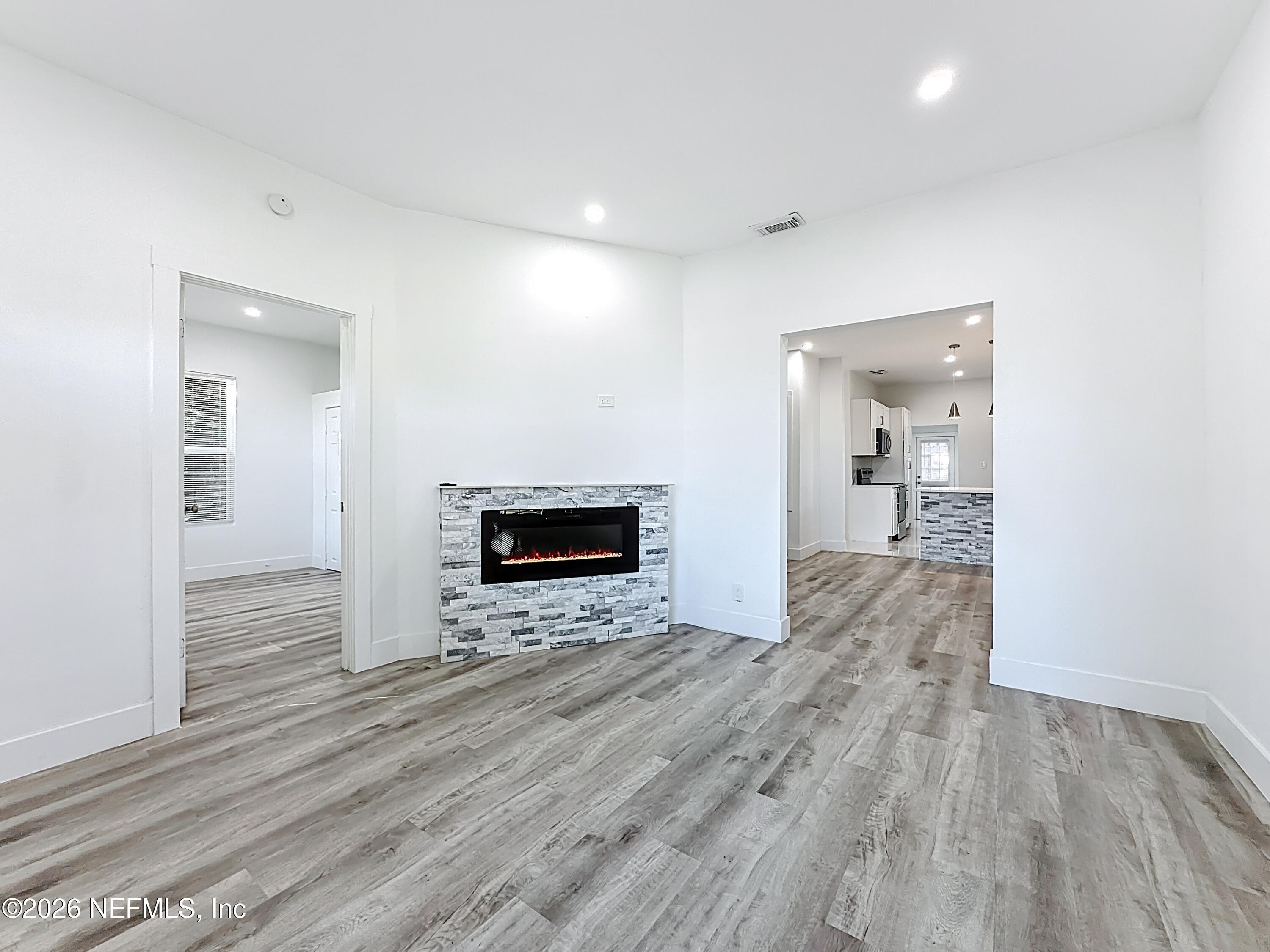 644 WILLOW BRANCH Avenue