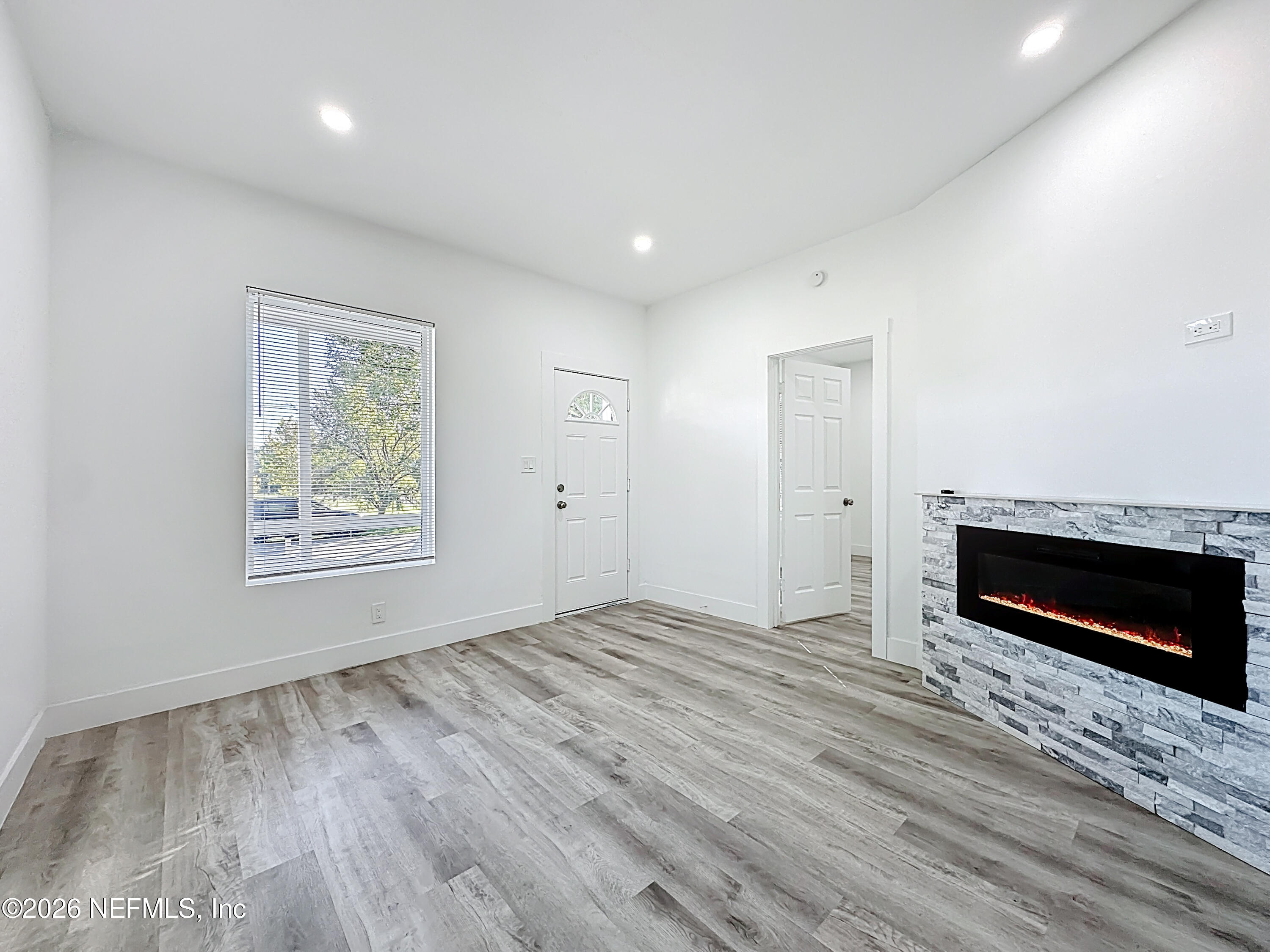 644 WILLOW BRANCH Avenue