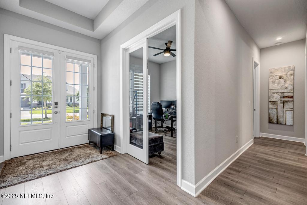 323 GLENNEYRE Circle