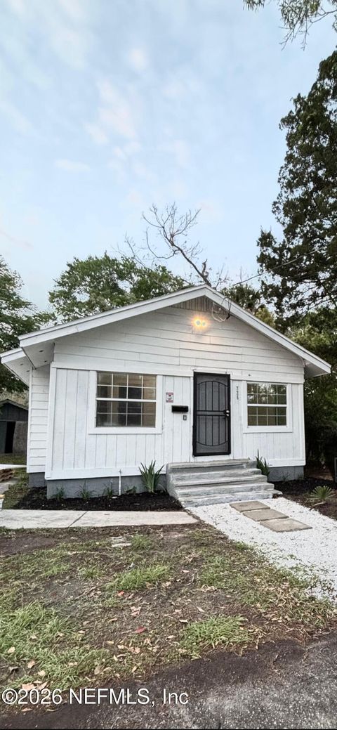 Photo of 725 W 16 Street, Jacksonville, FL 32206 (MLS # 2141860)