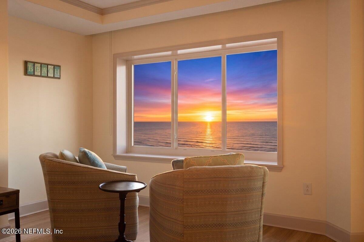 200 OCEAN CREST Drive 713