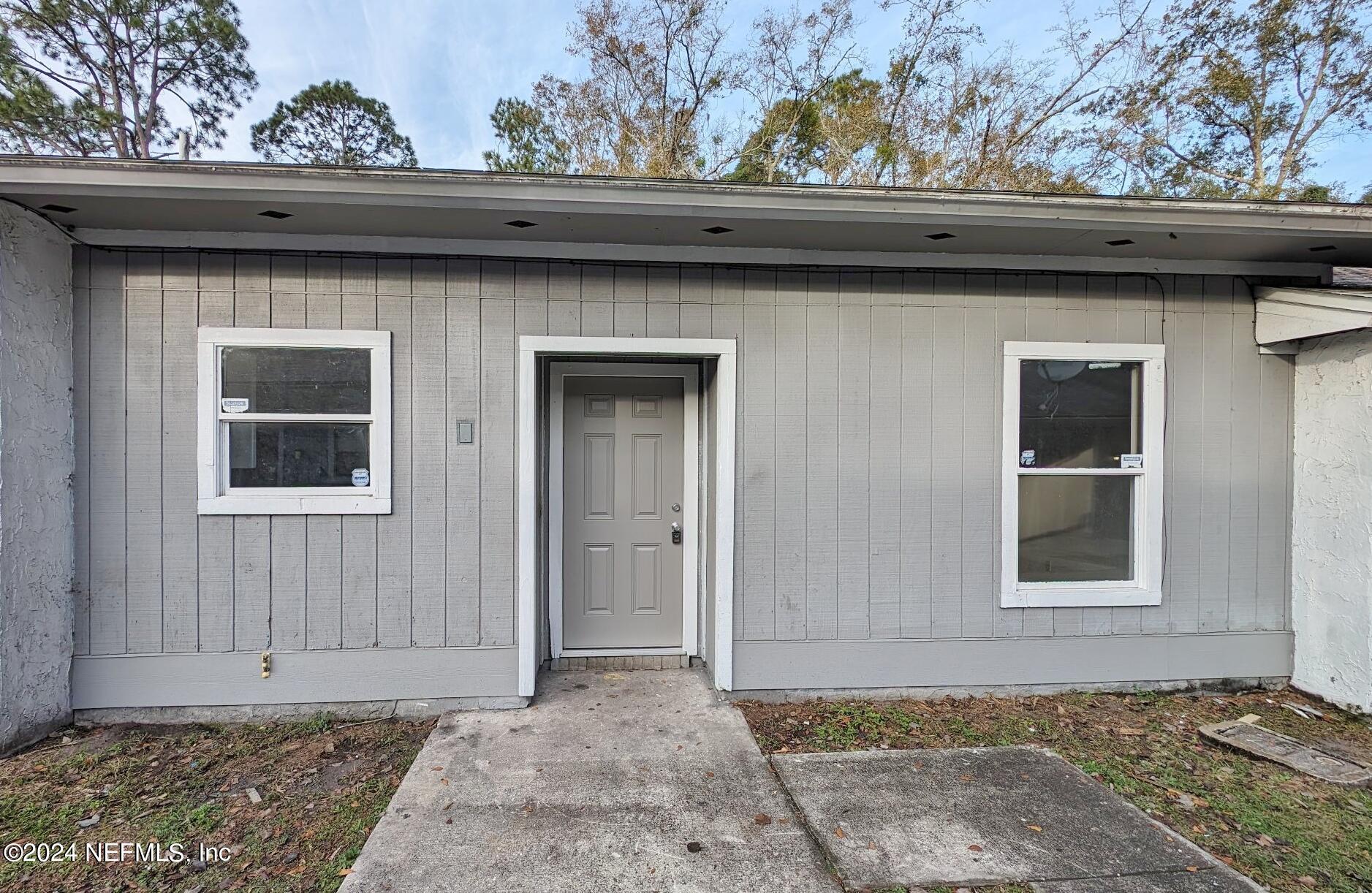 Jacksonville, FL home for sale located at 7635 INDIAN LAKES Drive 3, Jacksonville, FL 32210
