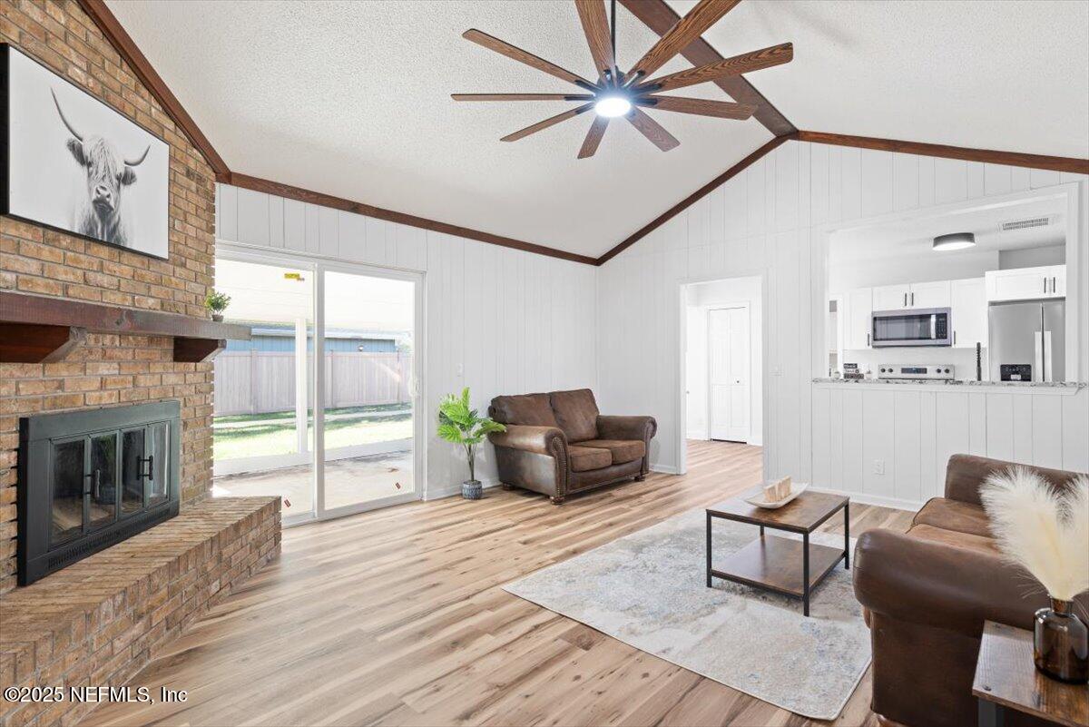 6698 ARROWROOT Drive