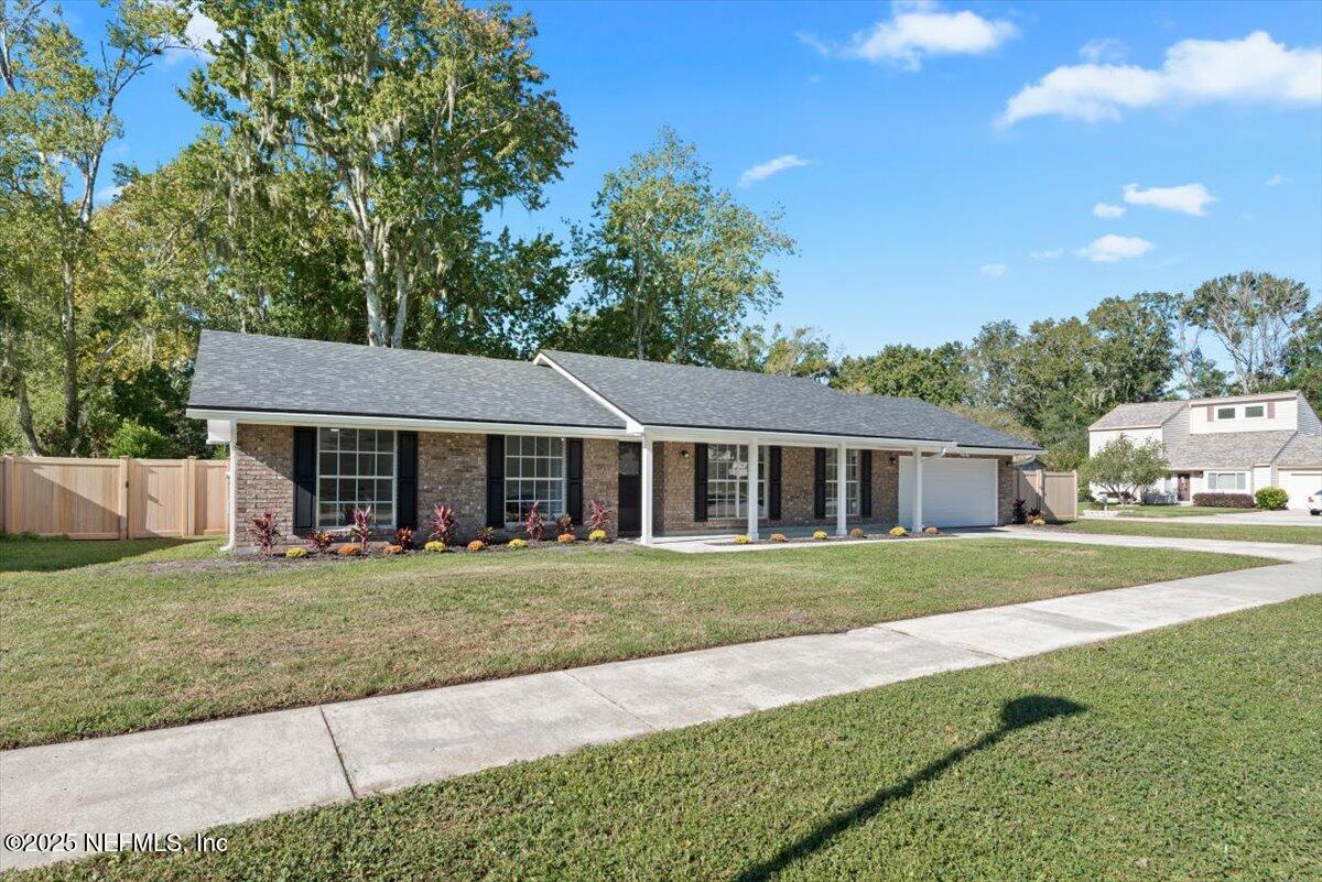 6698 ARROWROOT Drive