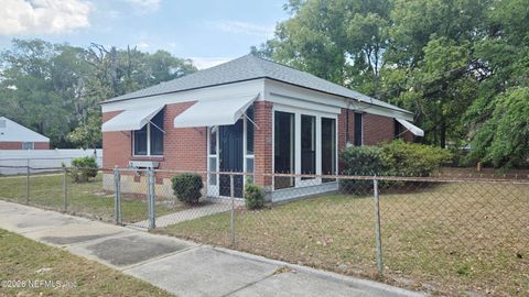 Photo of 328 E 48TH Street, Jacksonville, FL 32208 (MLS # 2142413)