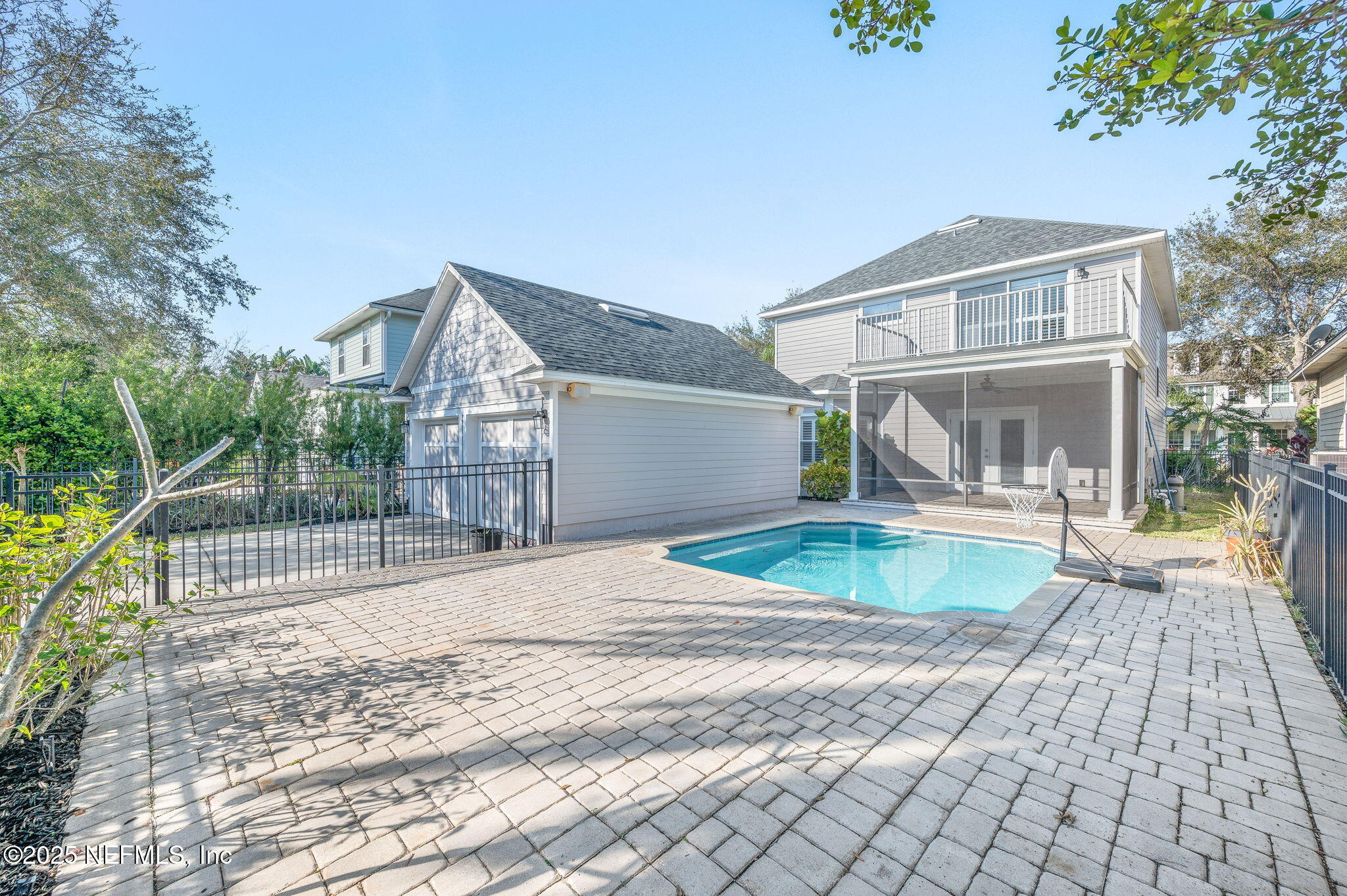 424 HIGH TIDE Drive