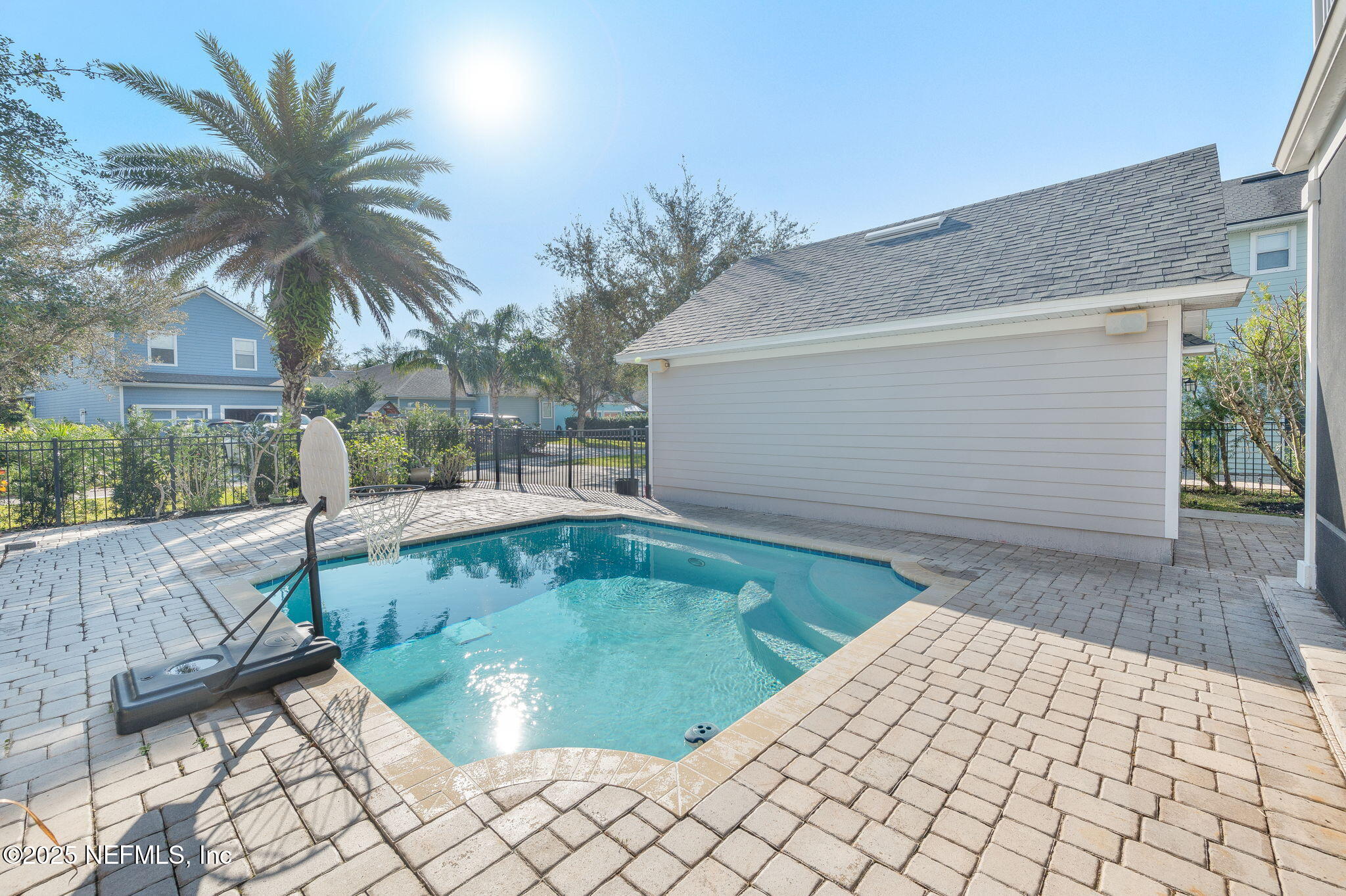 424 HIGH TIDE Drive