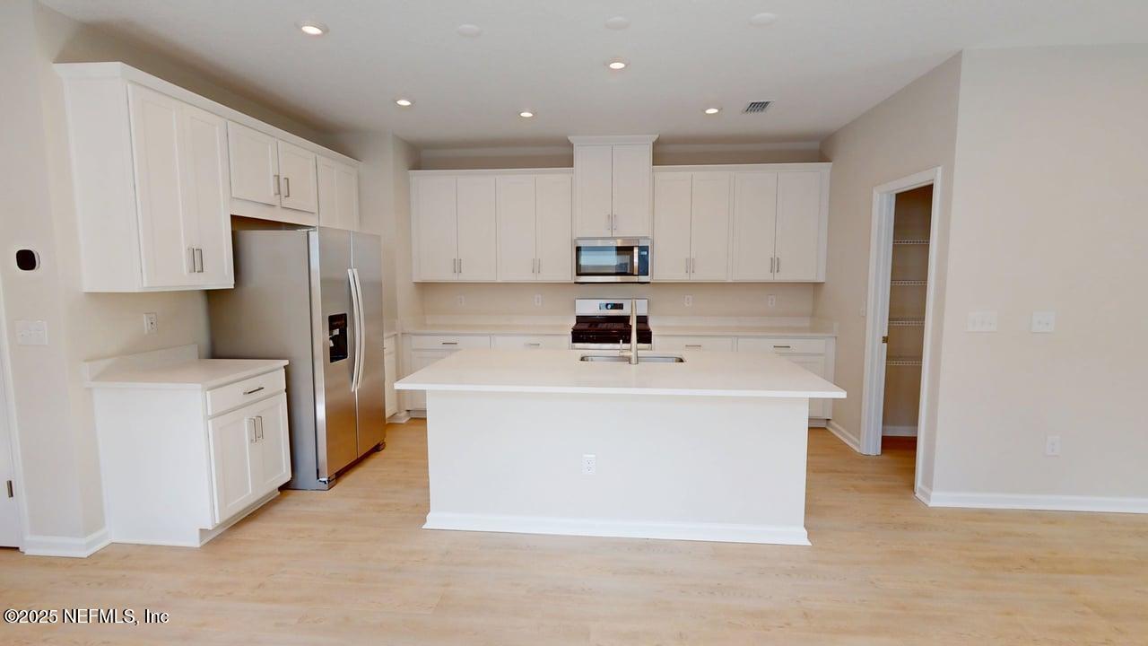 160 APPALACHIAN Trail