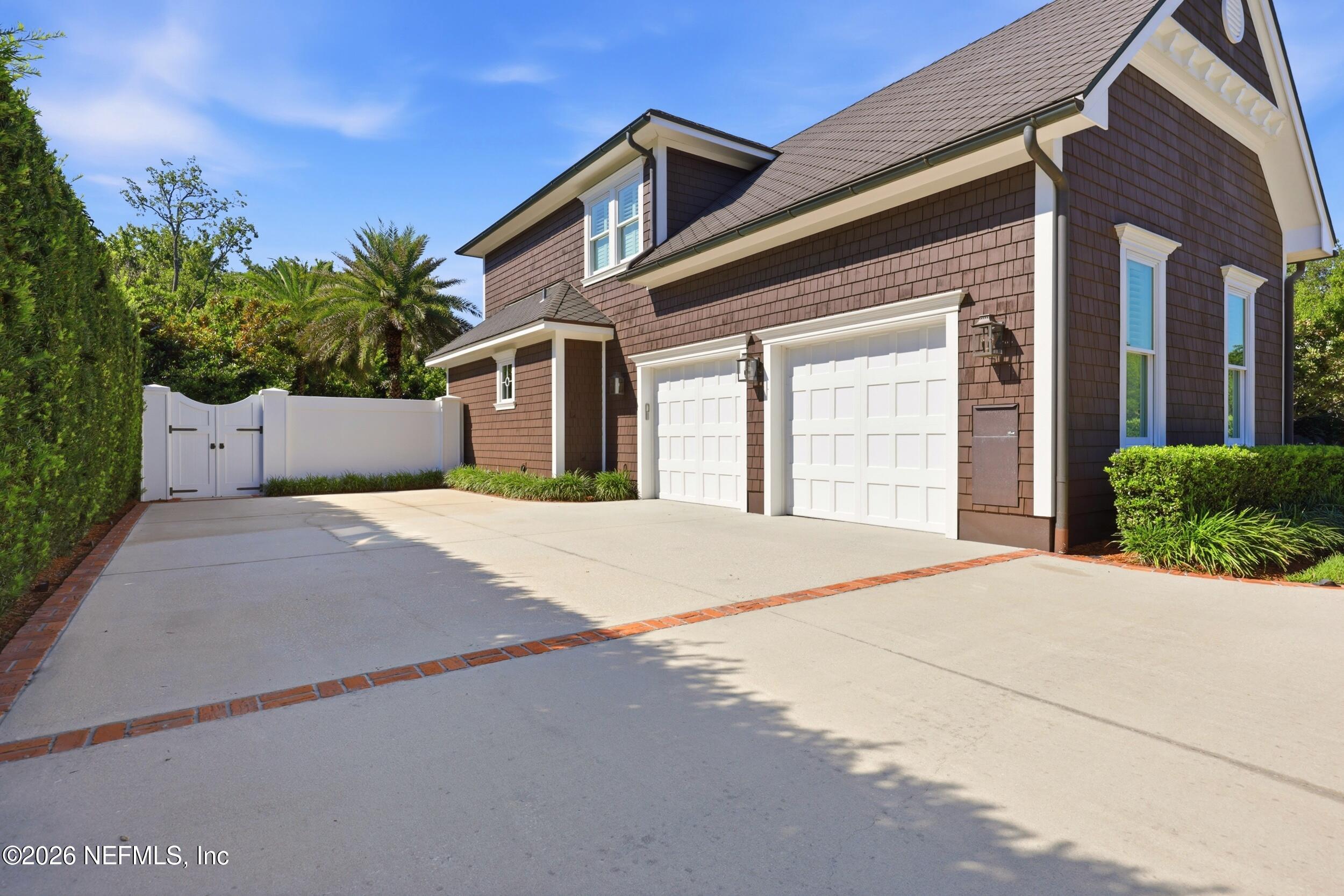 1030 MAPLE Lane