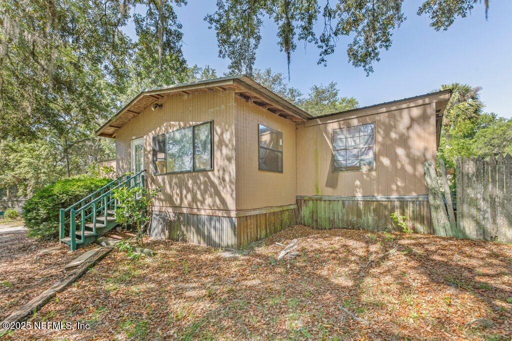 1375 STATE ROAD 100