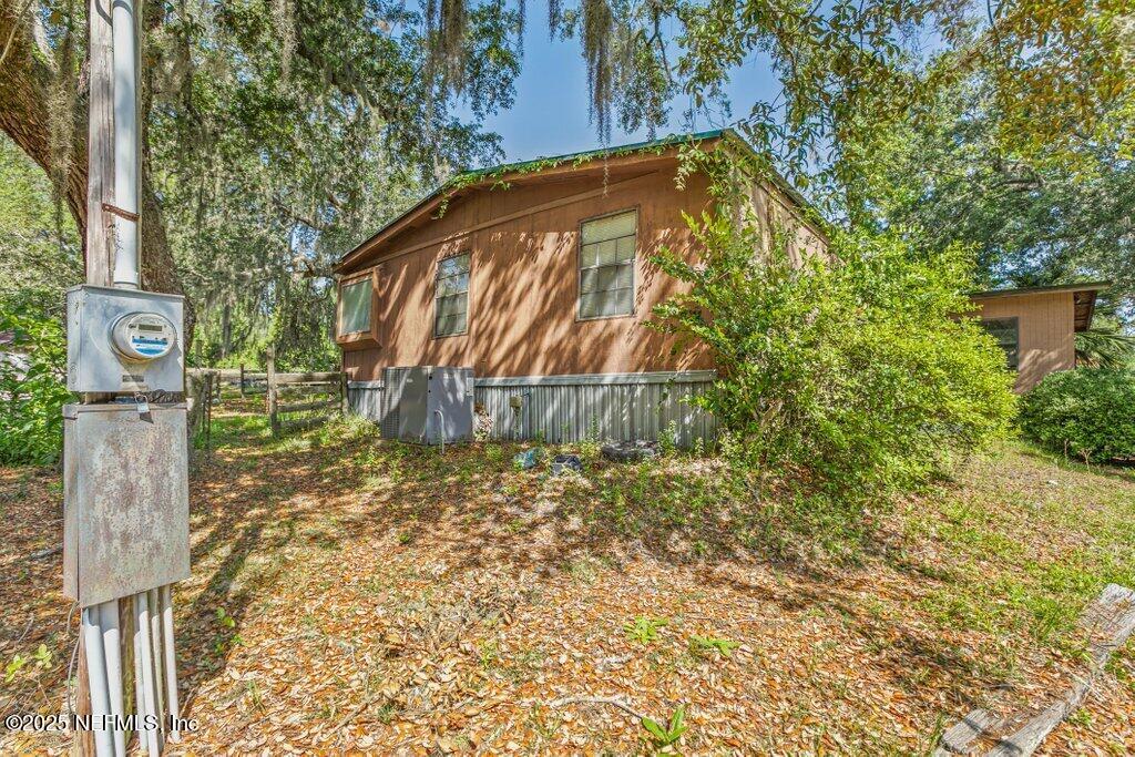 1375 STATE ROAD 100