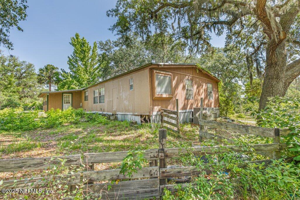 1375 STATE ROAD 100