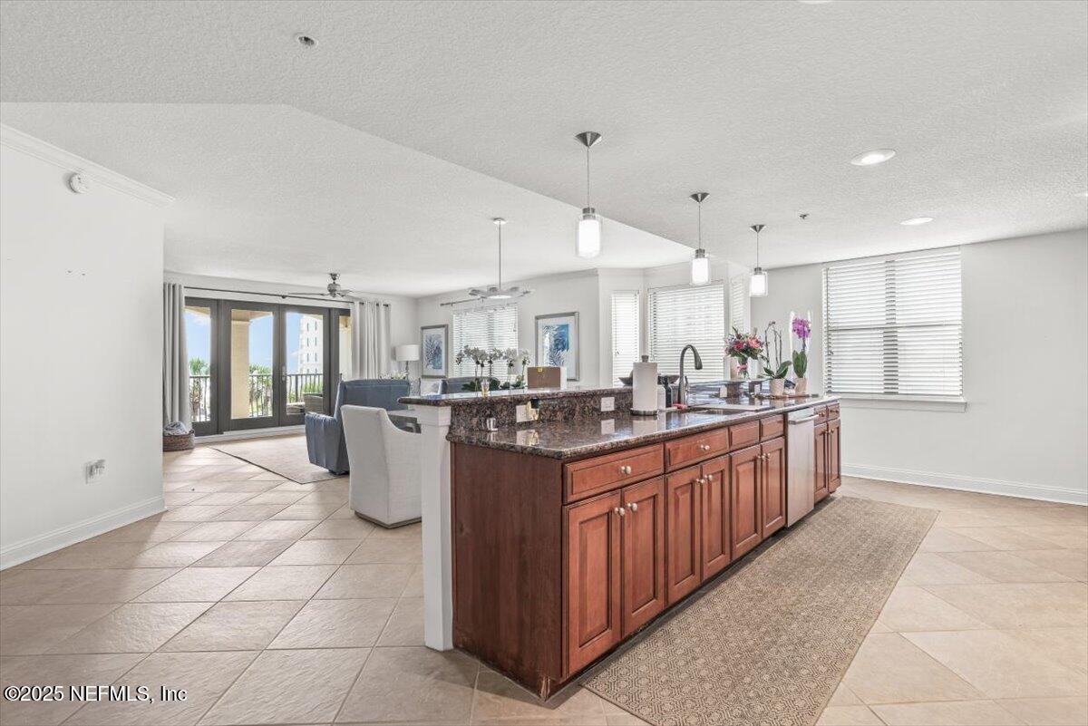 115 9TH Avenue S 402