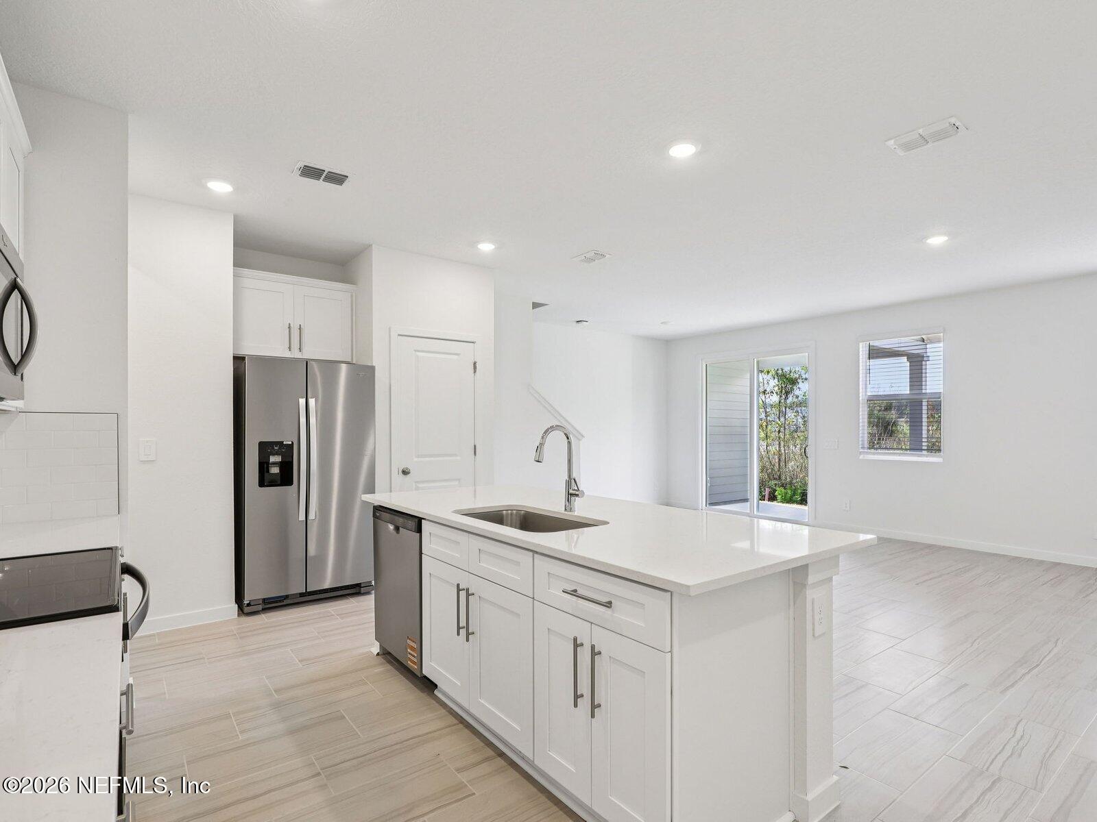 180 YELLOWSTONE Drive