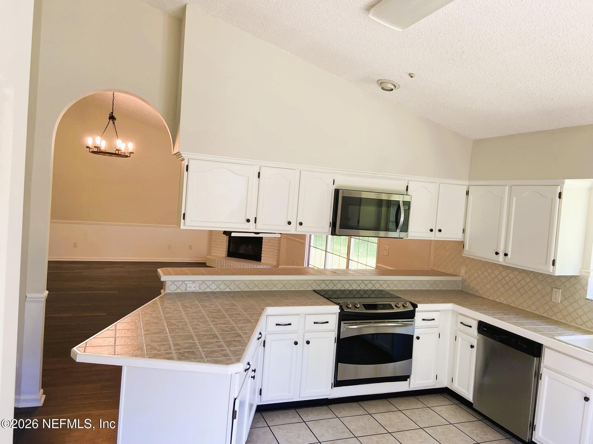 713 CHESSWOOD Court