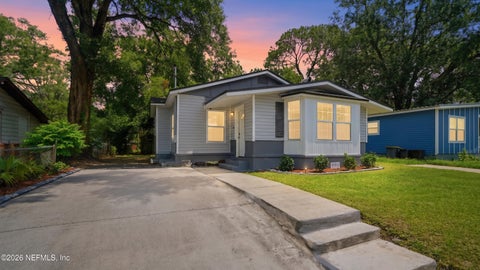 Photo of 2069 W 14TH Street, Jacksonville, FL 32209 (MLS # 2152339)