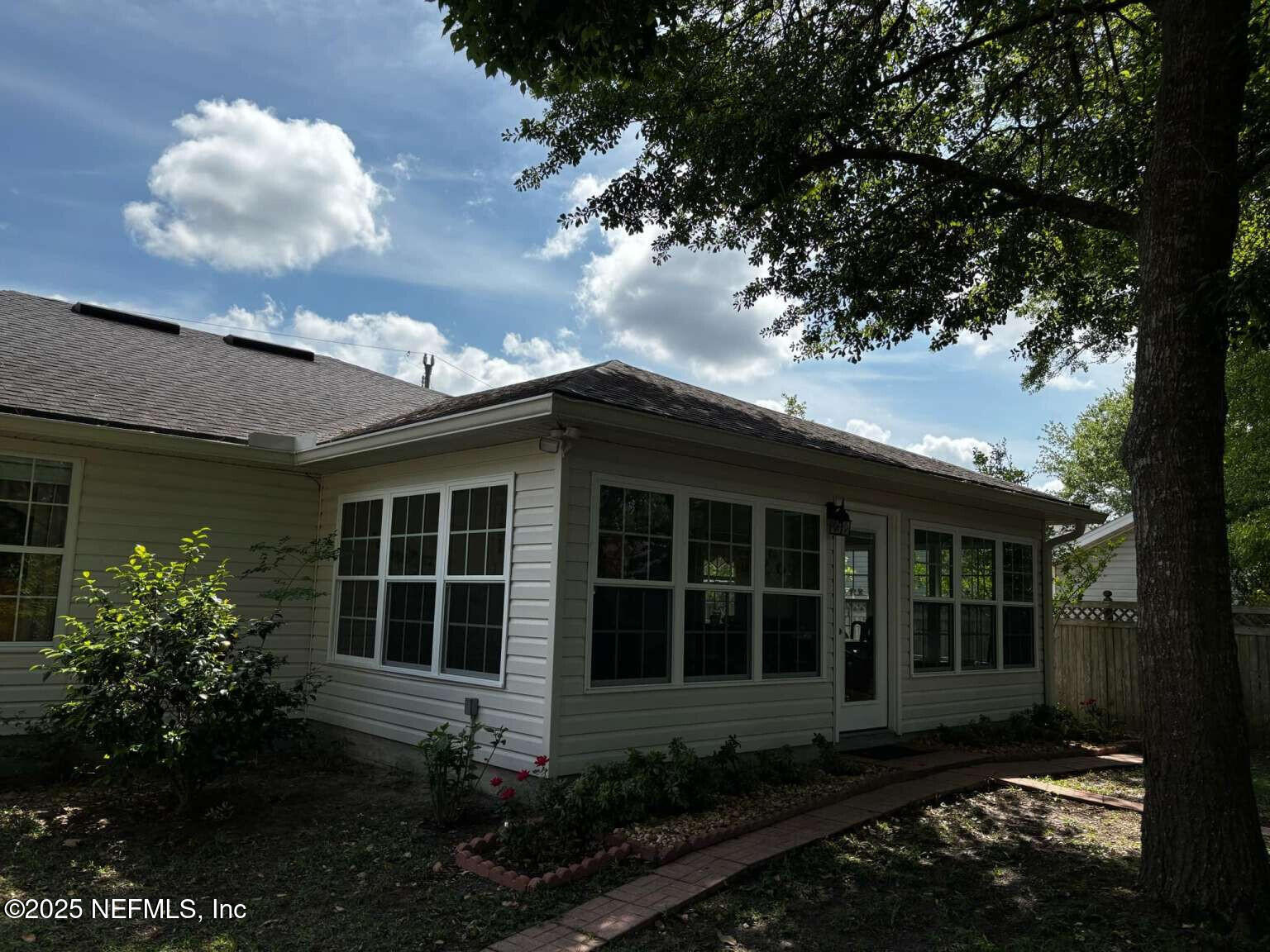 500 TIMBERLANE Drive