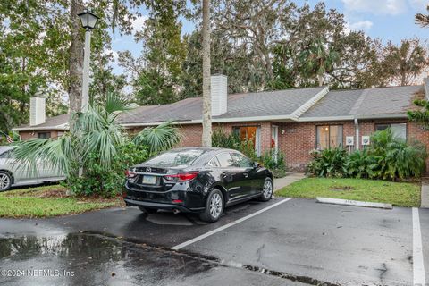 A home in Holly Hill