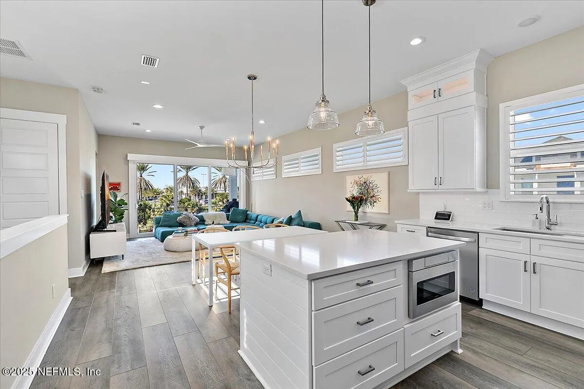 Jacksonville Beach, Florida 32250, United States, 4 Bedrooms Bedrooms, ,3 BathroomsBathrooms,Residential,Active,79065