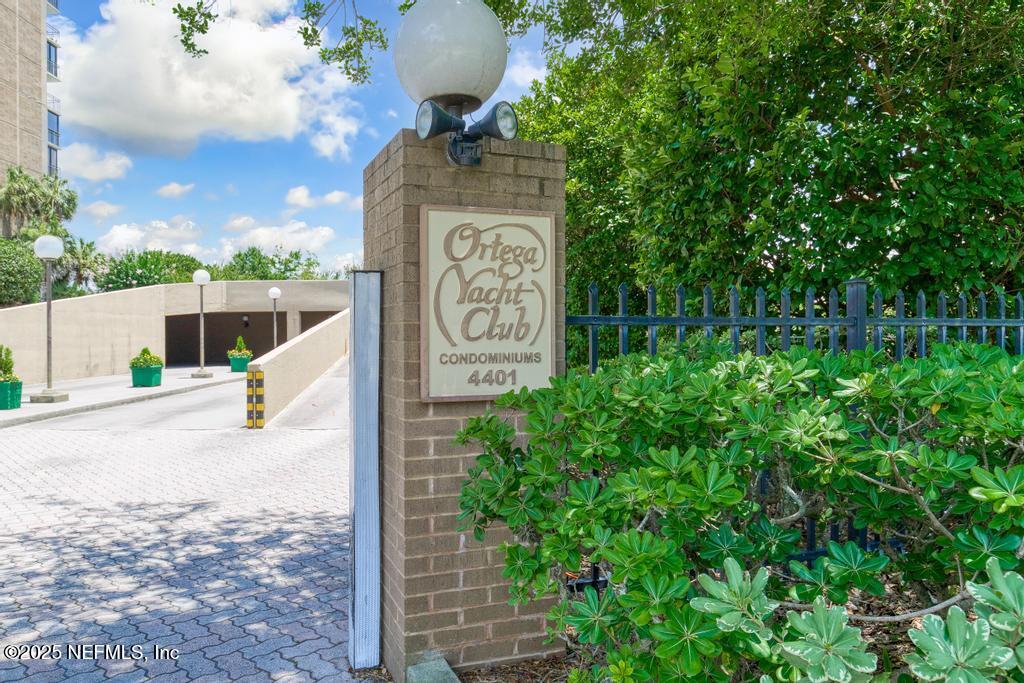 4401 LAKESIDE Drive 1204