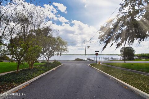 A home in Palatka