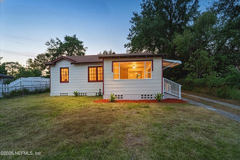 Photo of 1169 COMANCHE Street, Jacksonville, FL 32205 (MLS # 2130032)