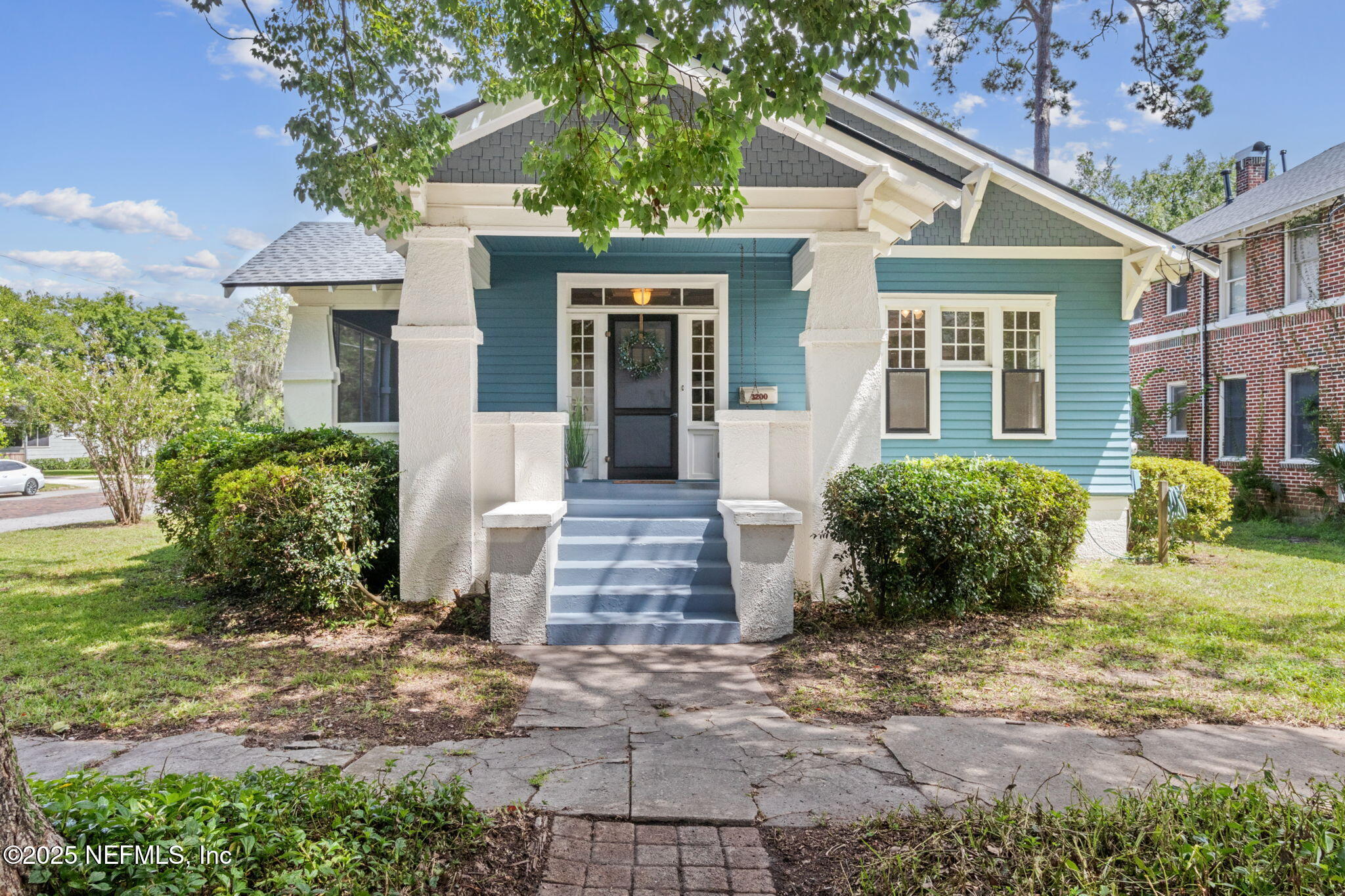 3200 HERSCHEL Street