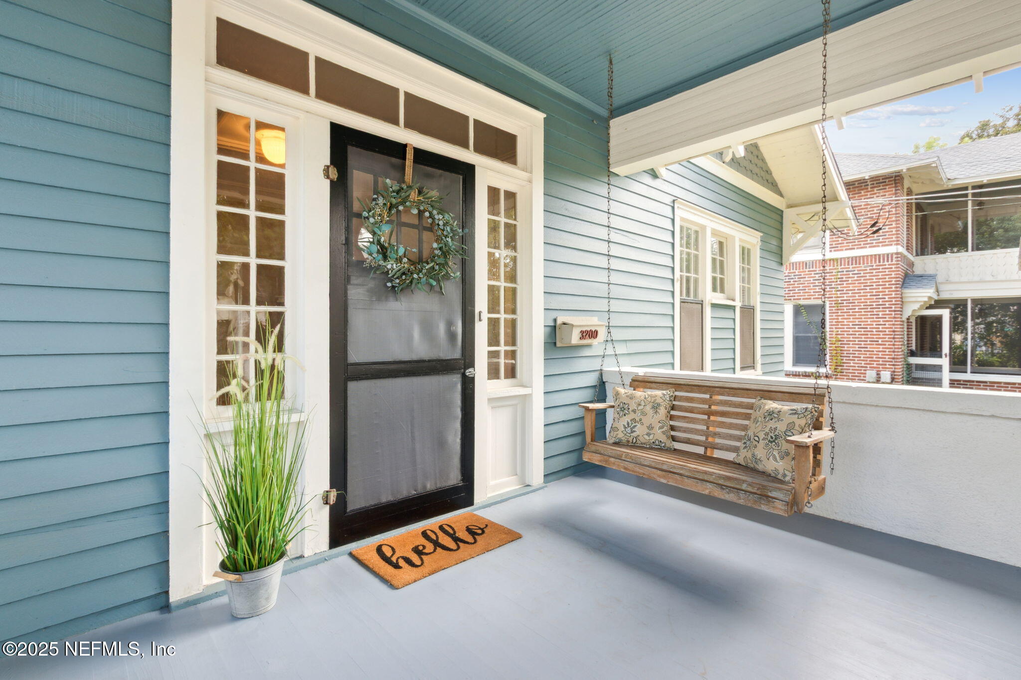 3200 HERSCHEL Street